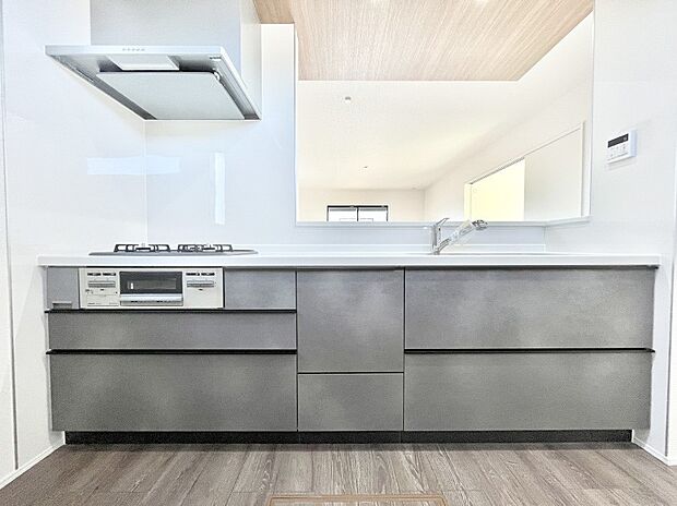 毎日使うキッチンだから、使いやすさ＆お手入れのしやすさにこだわりました。  