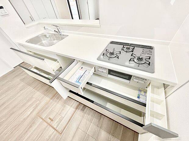 ◆4号棟◆使いやすさを優先したスライド式収納タイプ！