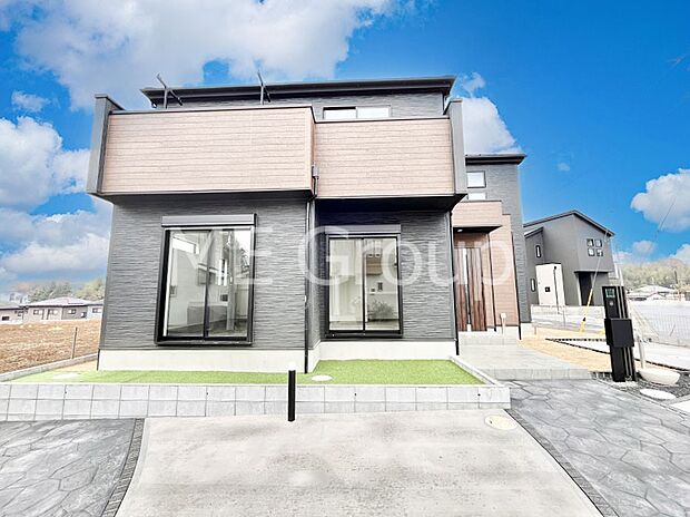 ◆4号棟◆〜Exterior〜　首都圏で憧れのスローライフ♪緑に囲まれた土地は都会の喧騒を忘れられそう。四季を通じて自然と触れ合えるスポットが周辺には盛りだくさん！住みたくなる家。暮らしたい町。