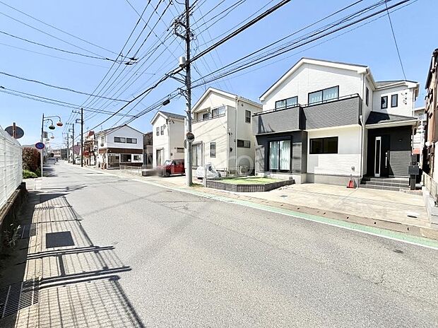 見通しの良さとともに、街並みに開放感を与えてくれます。