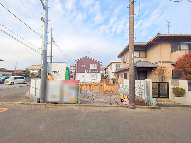 〜Exterior〜閑静な住宅地で子育て家族にピッタリ。毎日のお散歩も快適な緑に恵まれたエリアで、自然に包まれた穏やかな暮らしを実現するための、ゆとりある住環境が整っています。