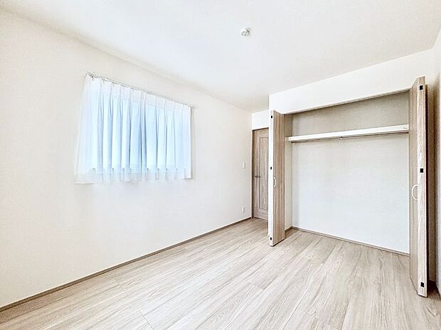 子供部屋にもおすすめな収納スペースたっぷりの居室