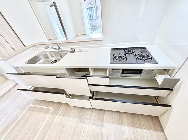 使いやすさを優先したスライド式収納タイプ！