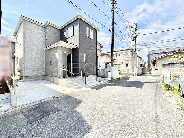 見通しの良さとともに、街並みに開放感を与えてくれます。 