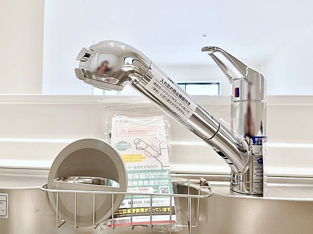 いつでも清潔なおいしいお水を。一つの水栓で水道水と浄水を使い分け。