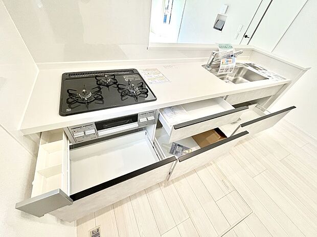 使いやすさを優先したスライド式収納タイプ！