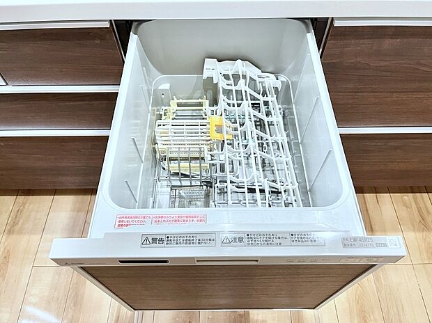 面倒なお片づけは食洗機にお任せ！家事の負担が減って、時間にも気持ちにもゆとりができます。