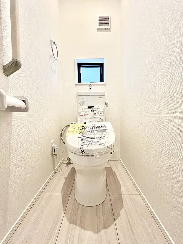 トイレは1階と2階それぞれに配置されていてとても便利です。 