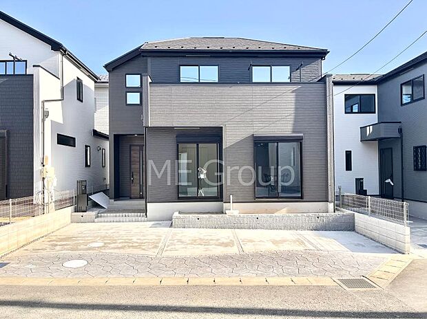 洗練された外観、上質な住空間が広がる室内は永く安心して過ごせる住居です。 