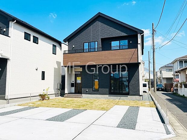 溢れる陽光でご家族の笑顔も輝く