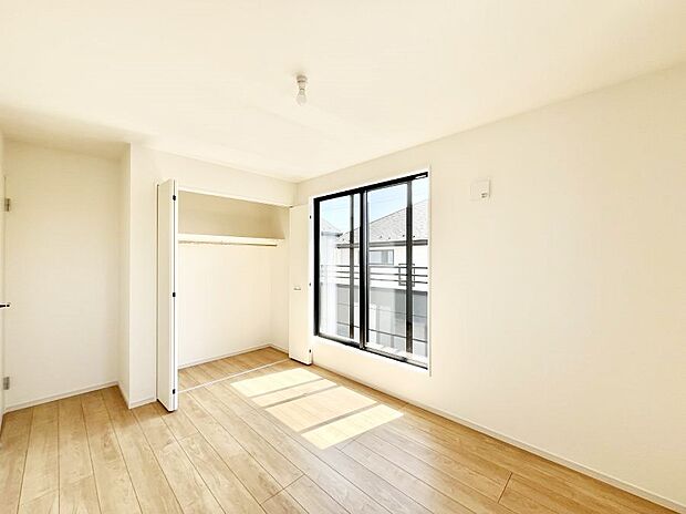 収納が充実しているので居住スペースを広々使えます