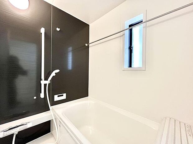 落ち着いた雰囲気でゆっくりお寛ぎいただけるバスルーム