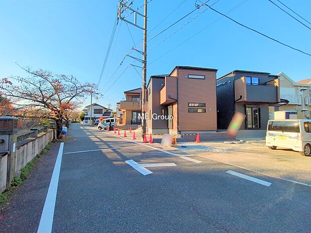 前面道路： 南 6.11m 公道前面道路は閑静な住宅地をはしる車通りの少ない道路。駐車の出し入れもらくらくです！ご不明点・現地見学のご希望は、お気軽にお問い合わせください！