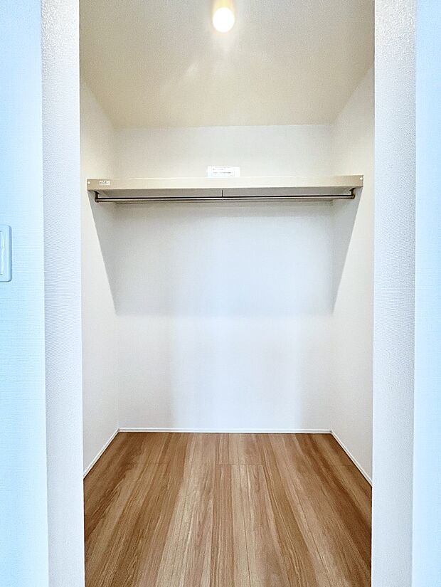 毎日の服選びが楽しくなるウォークインクローゼット