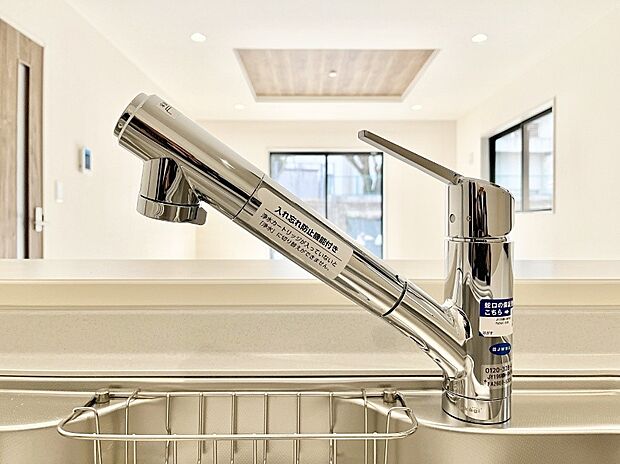 浄水器一体型のキッチンで洗い物用・料理用と切り替え簡単!