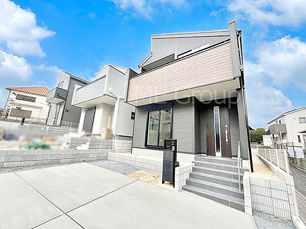 洗練された外観、上質な住空間が広がる室内は永く安心して過ごせる住居です。