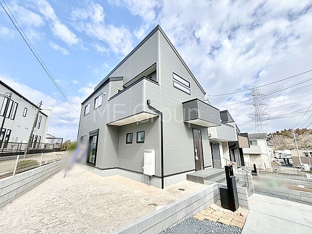 洗練された外観、上質な住空間が広がる室内は永く安心して過ごせる住居です。