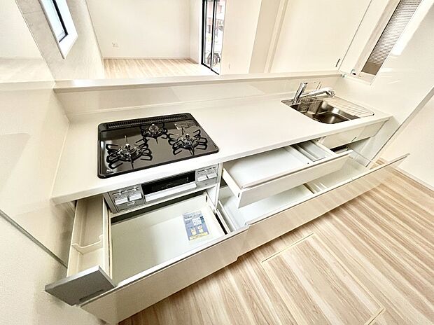 使いやすさを優先したスライド式収納タイプ!