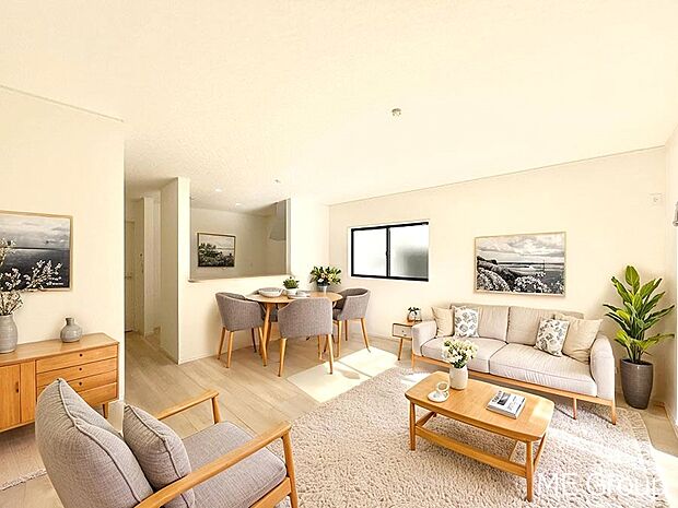 ◆1号棟◆〜Living〜　家族の食事や団らんのほか、子どもを遊ばせたり、友人を招いたりするLDKは住まいの中心。長時間過ごす場所だから、その空間は住まい全体の居心地を左右します。  ※家具はCGです