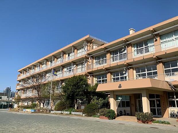 小学校 1300m 千葉市立幕張小学校