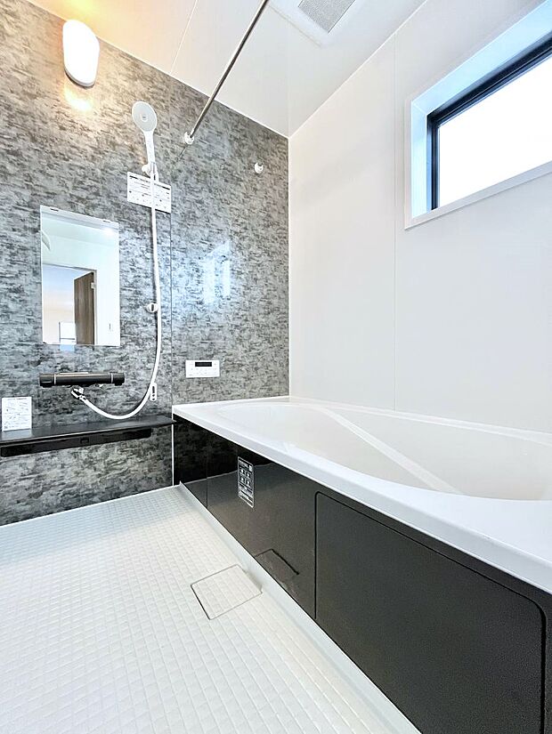 一日の疲れを癒やす大切なバスタイム。ゆっくりとお風呂を楽しんで疲れをとりたいですね!