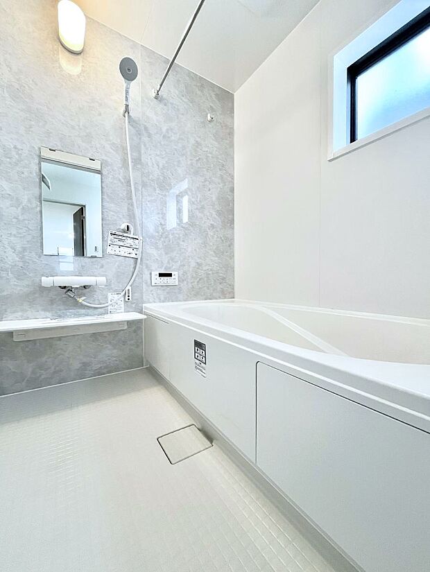 一日の疲れを癒やす大切なバスタイム。ゆっくりとお風呂を楽しんで疲れをとりたいですね!