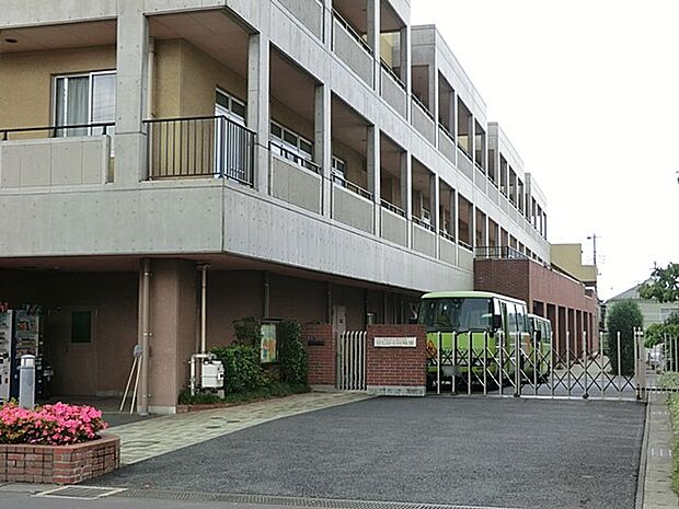 幼稚園・保育園 800m にしはら幼稚園