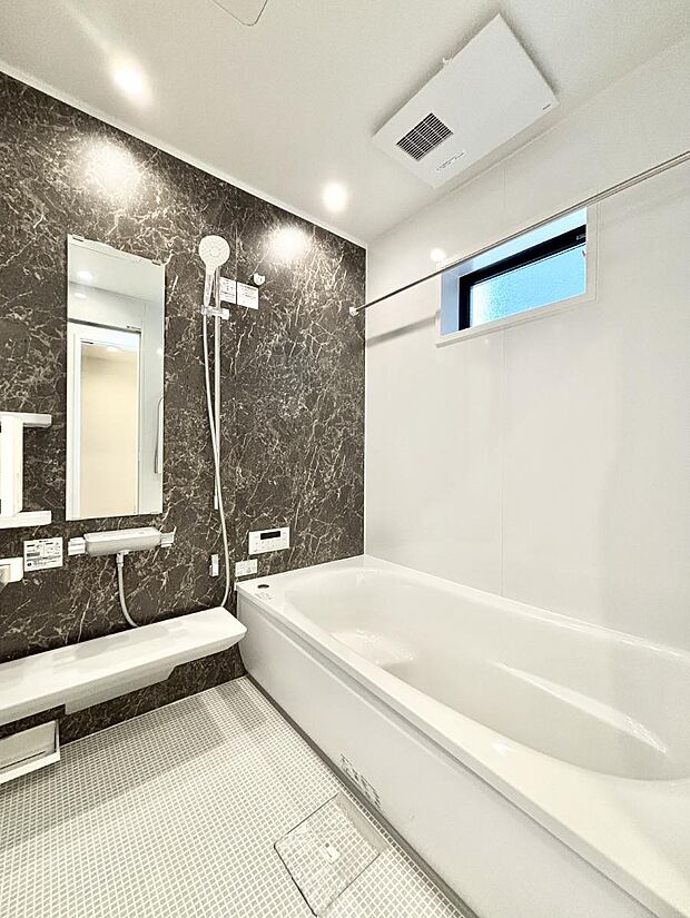 一日の疲れを癒やす大切なバスタイム。ゆっくりとお風呂を楽しんで疲れをとりたいですね!