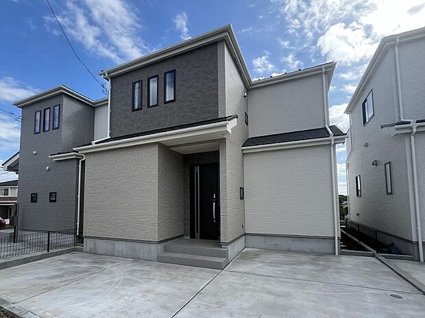 溢れる陽光でご家族の笑顔も輝く