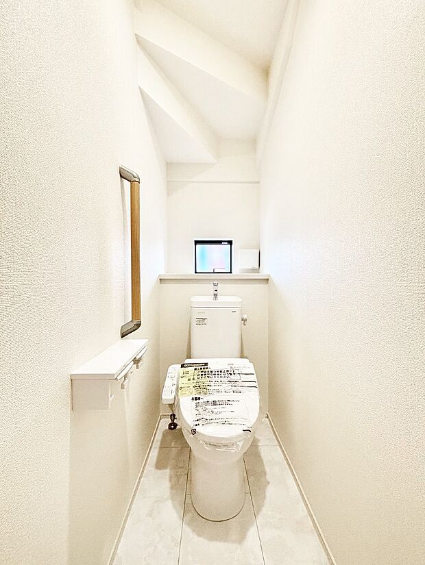 トイレは安心の2箇所!朝のバタバタも一安心です。