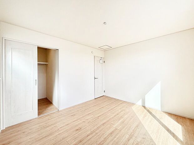 WICがあるお部屋!季節ごとの入れ替えも不要で便利です。