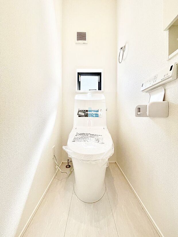 トイレは安心の2箇所!朝のバタバタも一安心です。