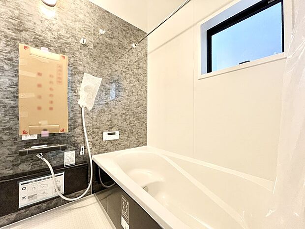 落ち着いた雰囲気でゆっくりお寛ぎいただけるバスルーム