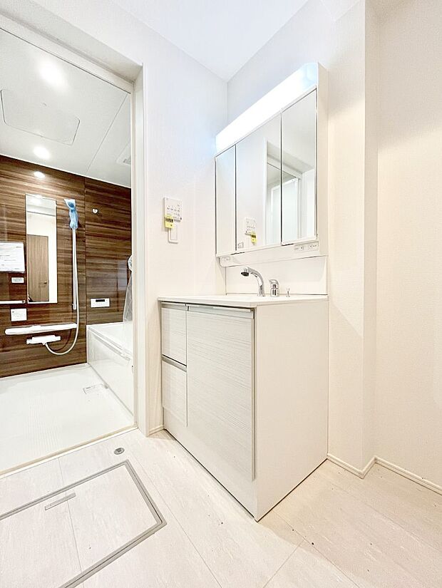 広々とゆとりのあるランドリースペース。