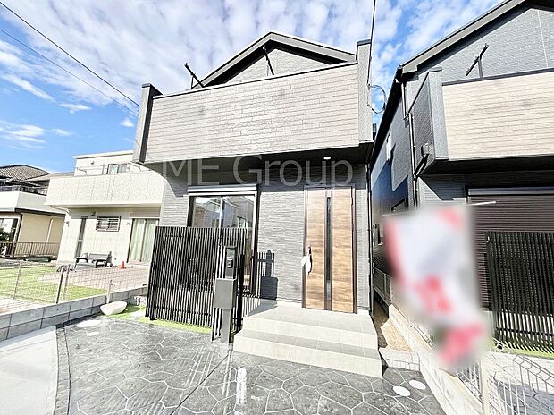 洗練された外観、上質な住空間が広がる室内は永く安心して過ごせる住居です。