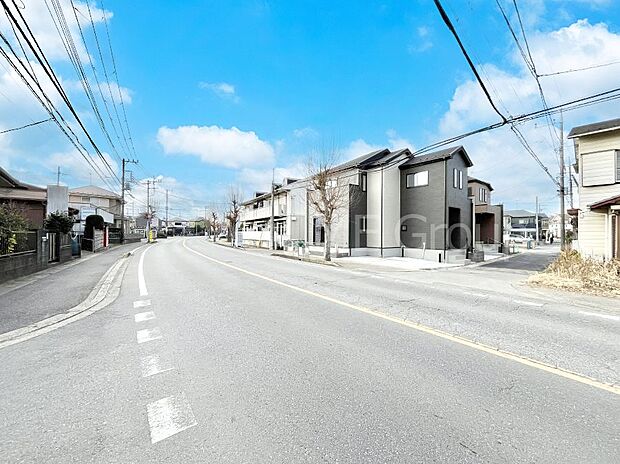 前面道路はきちんと整備されています