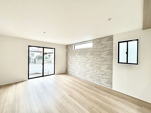 家族の笑顔が自然と生まれてくる、そんな雰囲気のダイニングに仕上がっています。