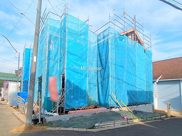 ◆2号棟◆〜Exterior〜 一戸建ての大きなメリットは、自分達の「土地」を「自由に」使える事です。ガーデニングやDIY,車やバイクの趣味など様々な用途で利用できます。