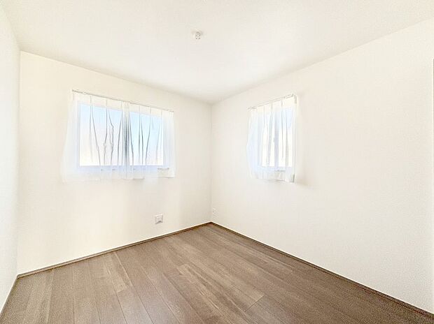 ◆B号棟◆〜Bed Room〜　子供部屋はお子様にとって大変重な役割があります。子供一人で過ごす空間を与えることで、宿題や勉強時間も自然と増えまた自ら部屋の片付けや掃除なども促すことに繋がります。