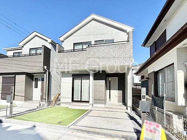 ◆B号棟◆~Exterior~ 閑静な住宅地で子育て家族にピッタリ。 毎日のお散歩も快適な緑に恵まれたエリアで、自然に包まれた穏やかな暮らしを実現するための、ゆとりある住環境が整っています。