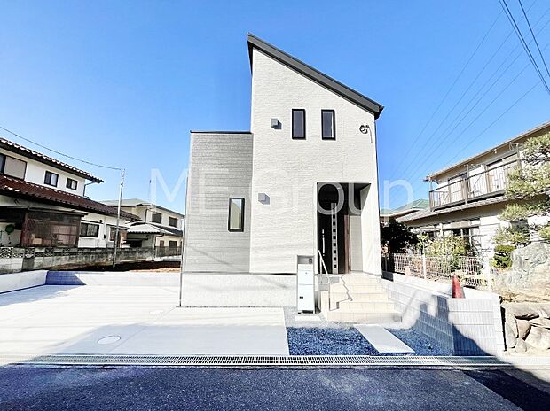 〜Exterior〜閑静な住宅地で子育て家族にピッタリ。毎日のお散歩も快適な緑に恵まれたエリアで、自然に包まれた穏やかな暮らしを実現するための、ゆとりある住環境が整っています。