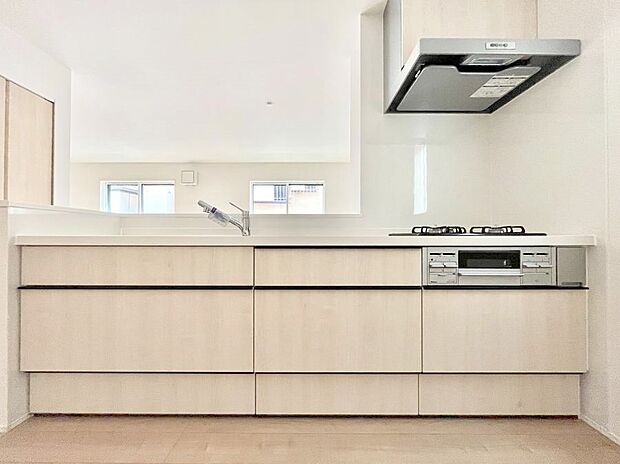 ~Kitchen~ 広くて使いやすいキッチンなら家族でいっしょに料理をつくったり、後片付けも手間なくできちゃいます♪収納もたっぷりあるので、いつもすっきりと清潔な印象を保てます。