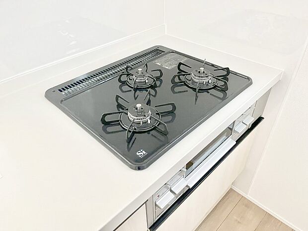 三口ガスコンロでお料理が一気にはかどりそう。