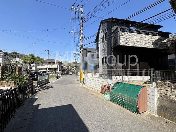 ～Exterior～　前面道路：西6m公道、東4.05m公道、北4m公道　住宅地になっているので車量も少なく、静かな立地です。子育て環境も良好です♪♪周辺環境もあわせてご案内させて頂きます。