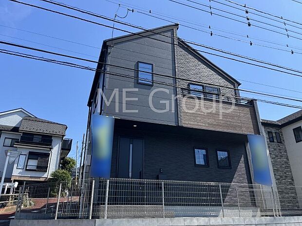 ◆1号棟◆~Exterior~ 周辺には学校や買物施設もあり生活、子育てに適した環境が広がっています!「永住地」として、物件のご見学だけではなく、周辺の環境や通学できる学校についてもご相談ください!