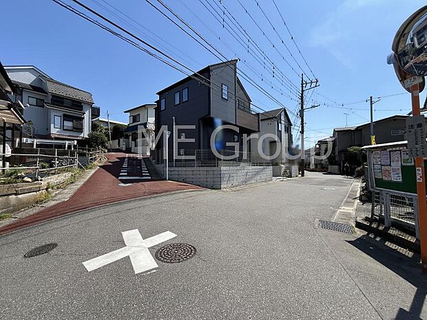 ~Exterior~ 前面道路:西6m公道、東4.05m公道、北4m公道 住宅地になっているので車量も少なく、静かな立地です。子育て環境も良好です♪♪周辺環境もあわせてご案内させて頂きます。