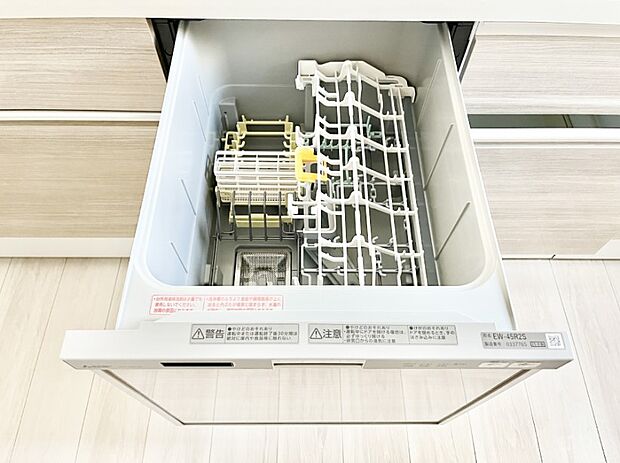 面倒なお片づけは食洗機にお任せ！家事の負担が減って、時間にも気持ちにもゆとりができます。