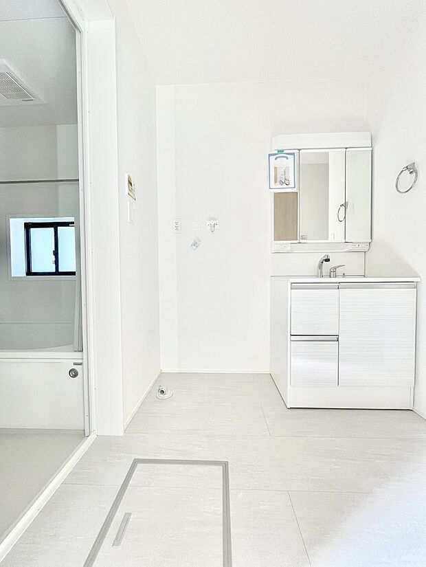 広々とゆとりのあるランドリースペース。  