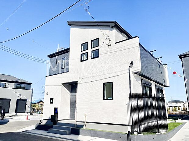 洗練された外観、上質な住空間が広がる室内は永く安心して過ごせる住居です。