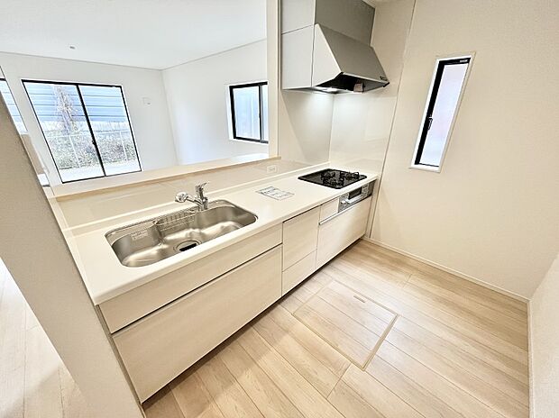 ◆3号棟◆〜Kitchen〜　「さぁ今日は何を作ろう」こんなキッチンなら思いっきり料理ができちゃいます。キッチンからはリビングが一望できます。家族がつながるお家がここにございます。